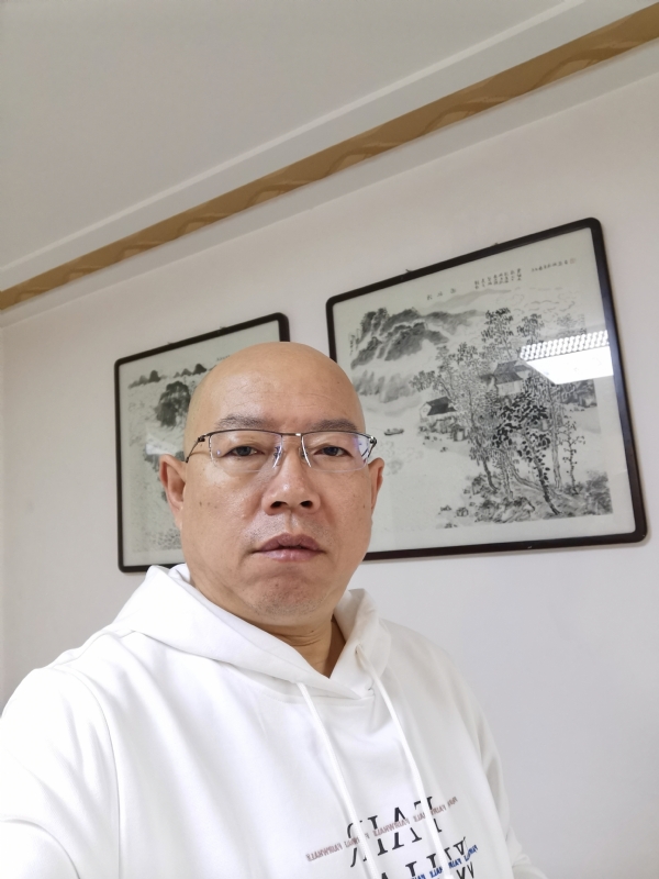 光头博士的第一张照片--邯郸交友中心